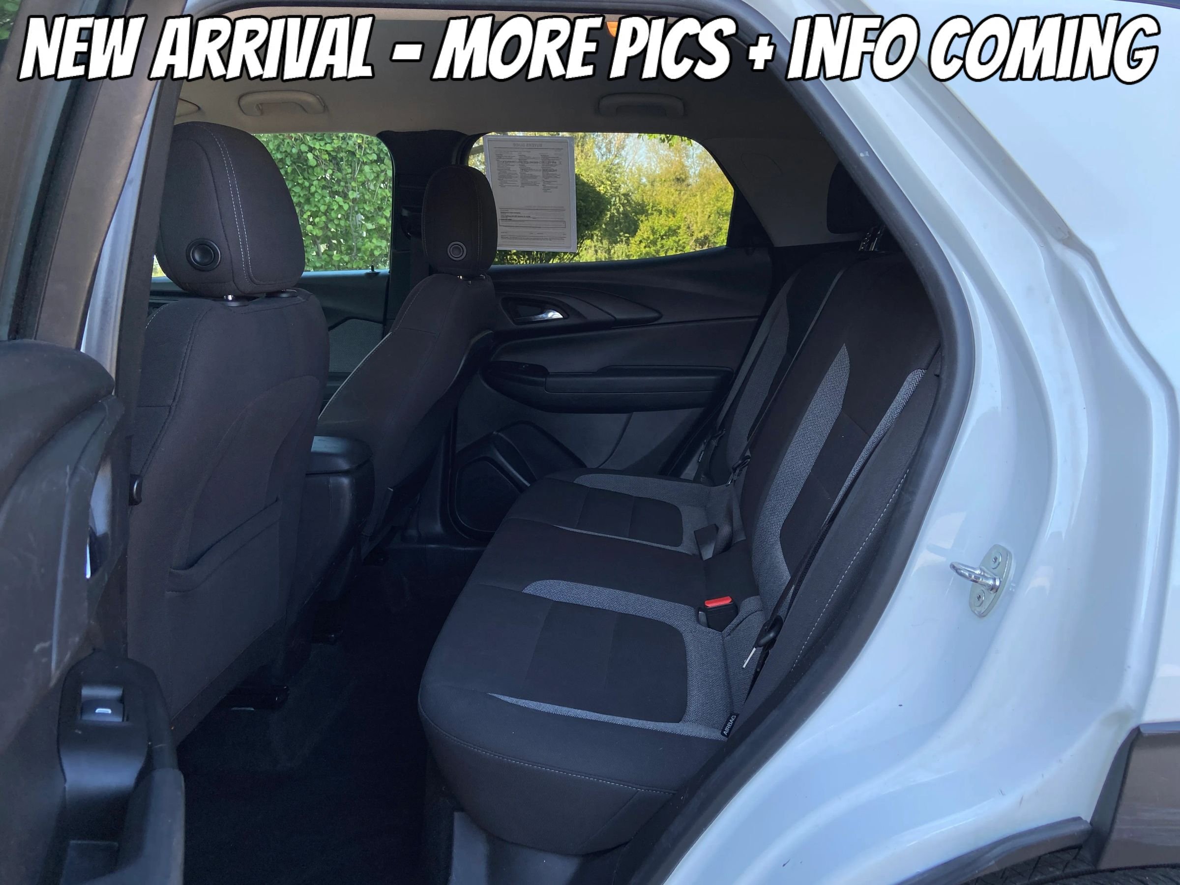 Used 2023 Chevrolet TrailBlazer LT w/ Driver Confidence Package FWD image 3