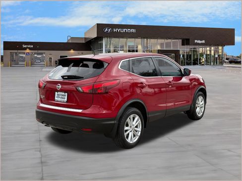 Used 2018 Nissan Rogue Sport S w/ S Appearance Package image 8