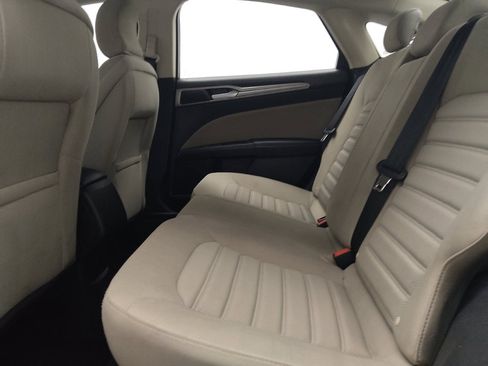 Used 2018 Ford Fusion S FWD image 18