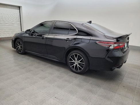 Used 2023 Toyota Camry SE FWD image 3