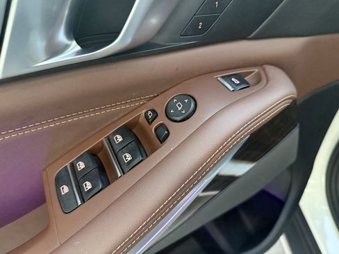 Used 2024 BMW X5 sDrive40i w/ Premium Package image 8