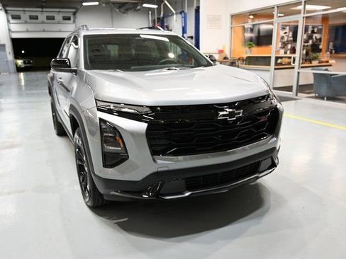 New 2026 Chevrolet Equinox RS w/ Convenience Package III image 3