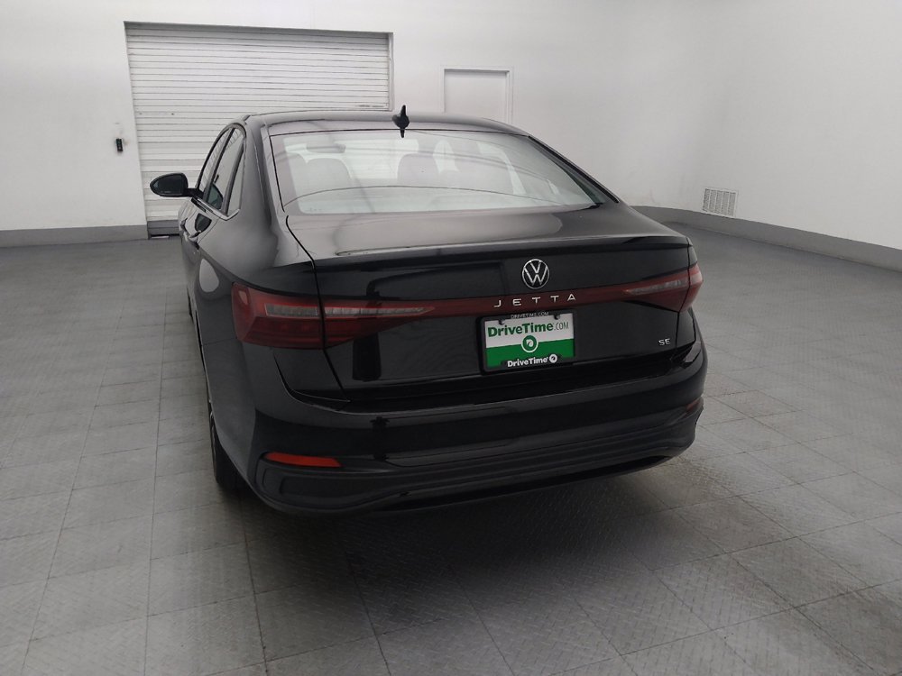 Used 2025 Volkswagen Jetta SE FWD image 6