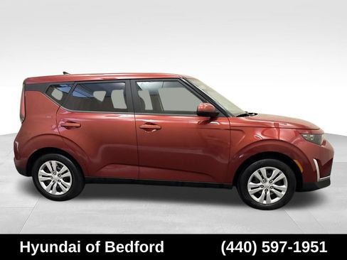 Used 2023 Kia Soul LX FWD image 4