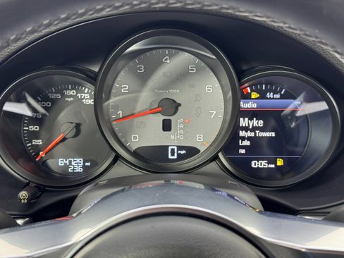 Used 2019 Porsche 718 Cayman S image 17