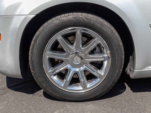 Used 2005 Chrysler 300 C w/ Navigation & Sound Group II RWD image 37