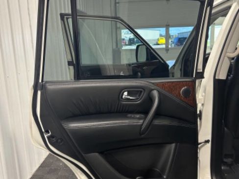 Used 2019 Nissan Armada Platinum w/ Captain's Chairs Package image 10