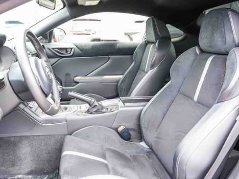Used 2023 Toyota GR86 Premium RWD image 17