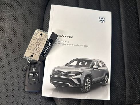 Used 2022 Volkswagen Taos SEL AWD/4WD image 31