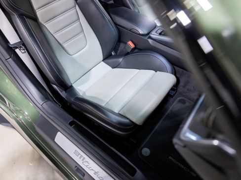 Used 2021 Porsche 911 Turbo S image 30