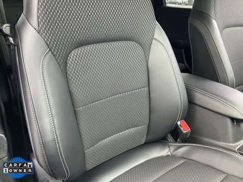 Used 2025 Ford Escape SE image 57