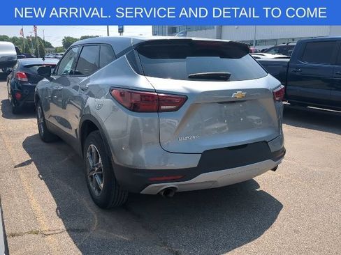 Used 2025 Chevrolet Blazer LT w/ Driver Confidence Package FWD image 5