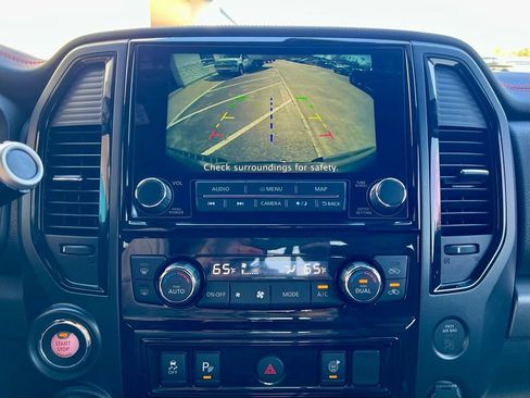 Used 2024 Nissan Titan PRO-4X w/ Pro-4x Utility Package image 17