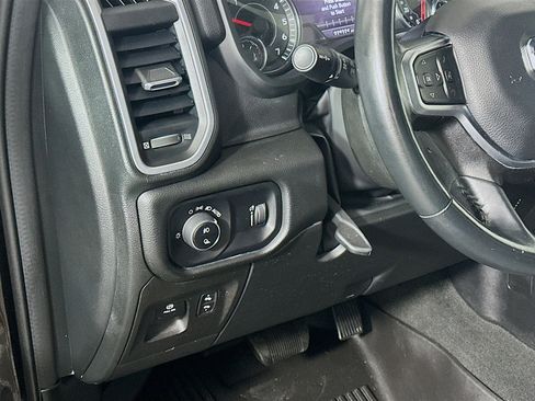 Used 2022 RAM 1500 Big Horn AWD/4WD image 16