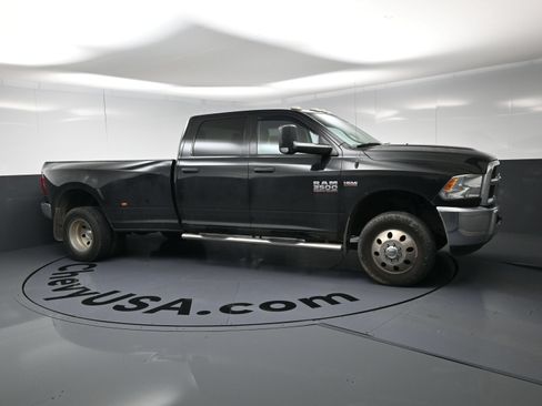 Used 2017 RAM 3500 Tradesman w/ Chrome Appearance Group AWD/4WD image 15