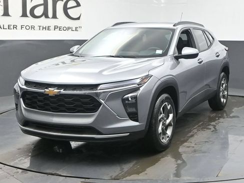 New 2026 Chevrolet Trax LT FWD image 7