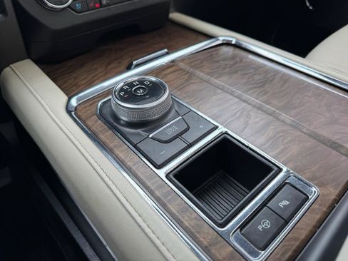 Used 2020 Ford Expedition Platinum image 47