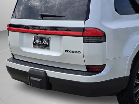 Certified 2025 Lexus GX 550 AWD/4WD image 42
