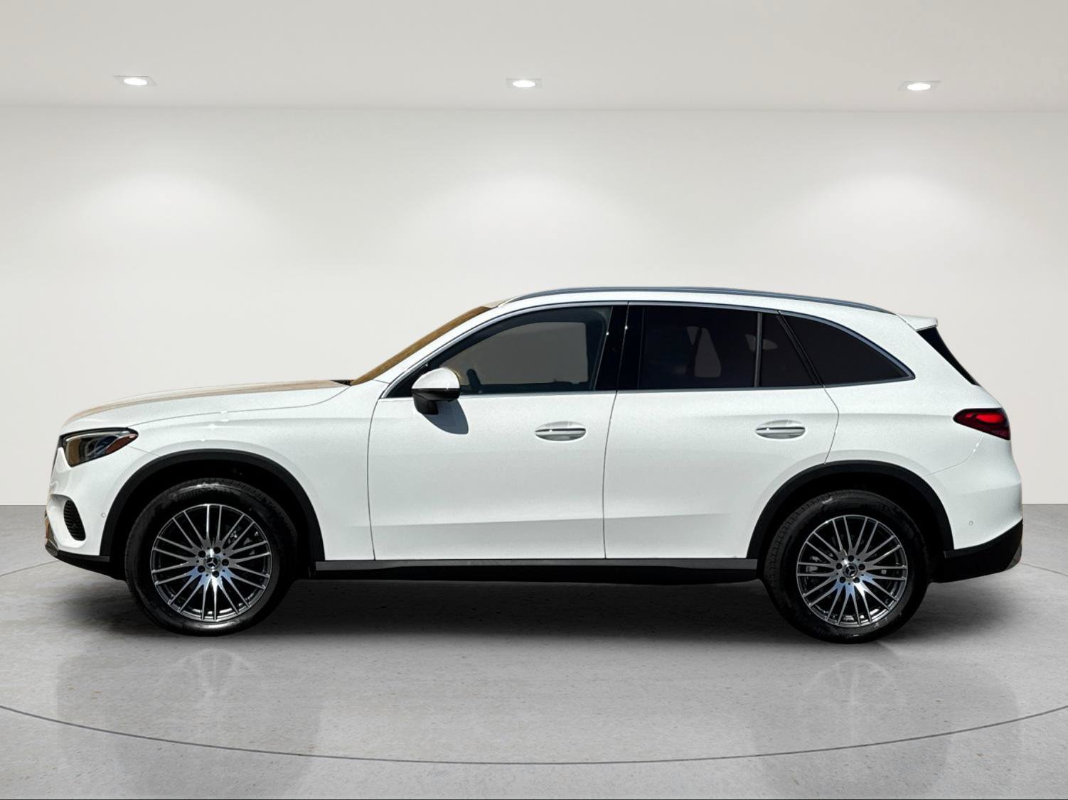 Certified 2026 Mercedes-Benz GLC 300 image 3