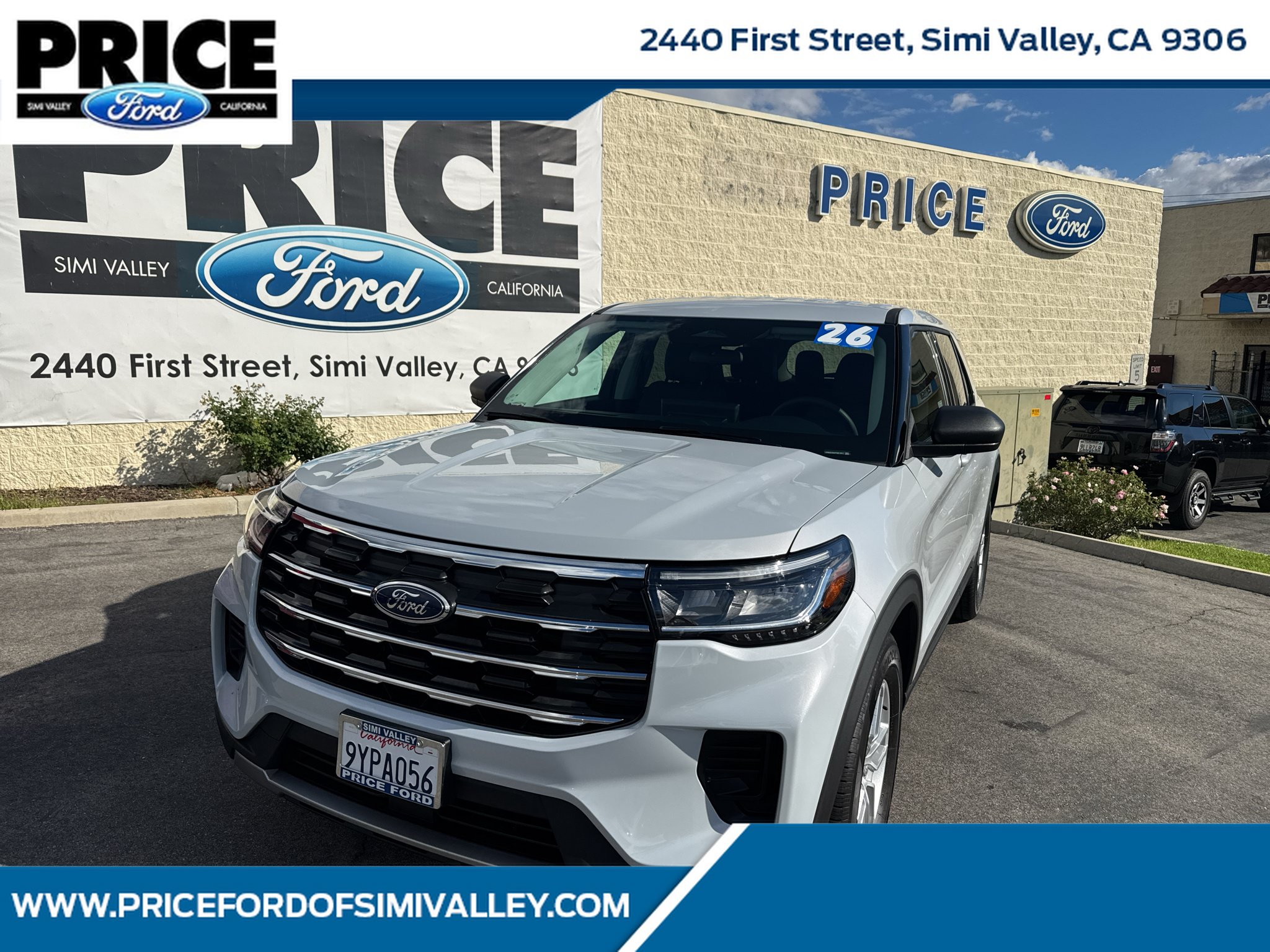 Used 2026 Ford Explorer Active RWD image 1