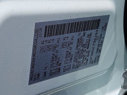 Used 2025 Nissan Rogue SV AWD/4WD image 36