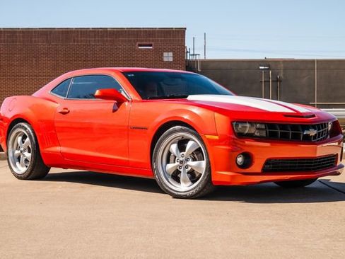 Used 2010 Chevrolet Camaro SS w/ RS Package image 32