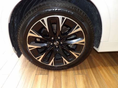 Certified 2024 MAZDA CX-90 3.3 Turbo S w/ Premium Plus AWD/4WD image 10