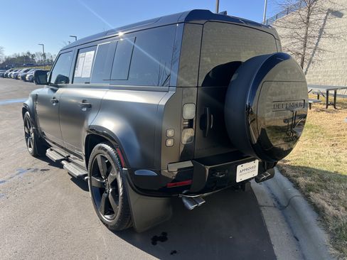 Certified 2026 Land Rover Defender 110 V8 image 5