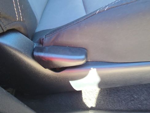 Used 2023 Toyota Tacoma TRD Off-Road image 33