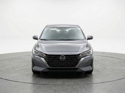 Used 2025 Nissan Sentra SV image 2