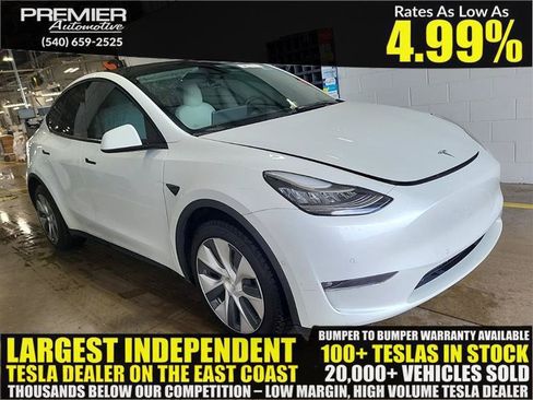 Used 2022 Tesla Model Y Long Range AWD/4WD image 1