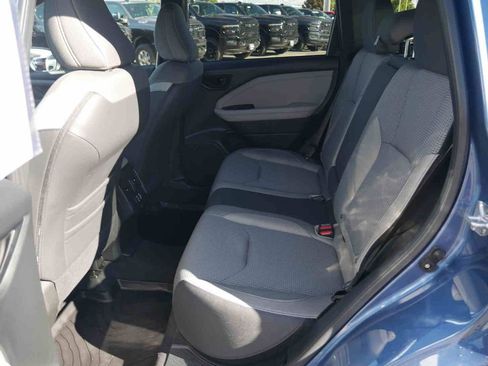 Used 2025 Subaru Forester Premium w/ Convenience Package #1 image 13