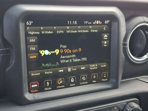 Used 2019 Jeep Wrangler Unlimited Sahara AWD/4WD image 19