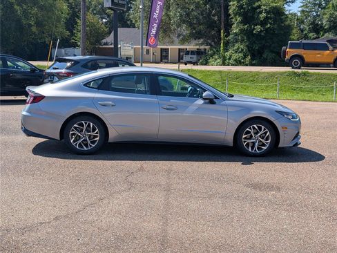 Used 2023 Hyundai Sonata SEL FWD image 8