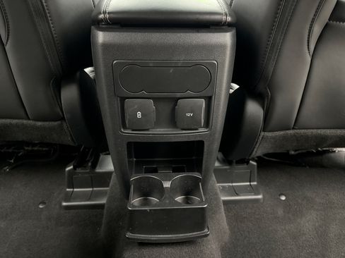 Used 2023 Ford Explorer XLT w/ Equipment Group 202A AWD/4WD image 20