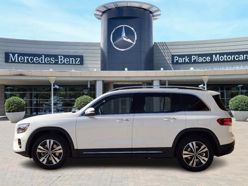 New 2025 Mercedes-Benz GLB 250 image 3