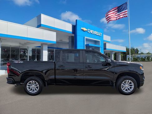 Used 2023 Chevrolet Silverado 1500 RST image 3