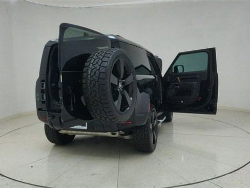 Used 2022 Land Rover Defender 90 X image 70