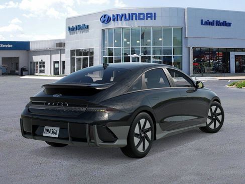 New 2025 Hyundai Ioniq 6 SE image 4