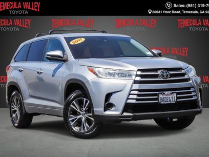 Used 2017 Toyota Highlander LE w/ Carpet Mat Package