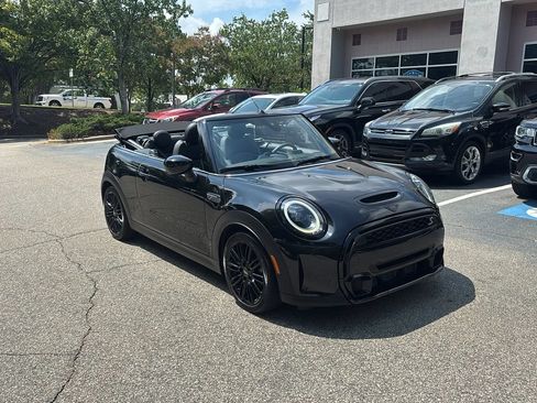 Used 2023 MINI Cooper S FWD image 3