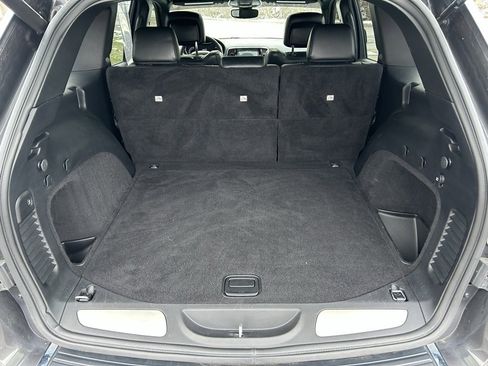 Used 2019 Jeep Grand Cherokee Limited image 27