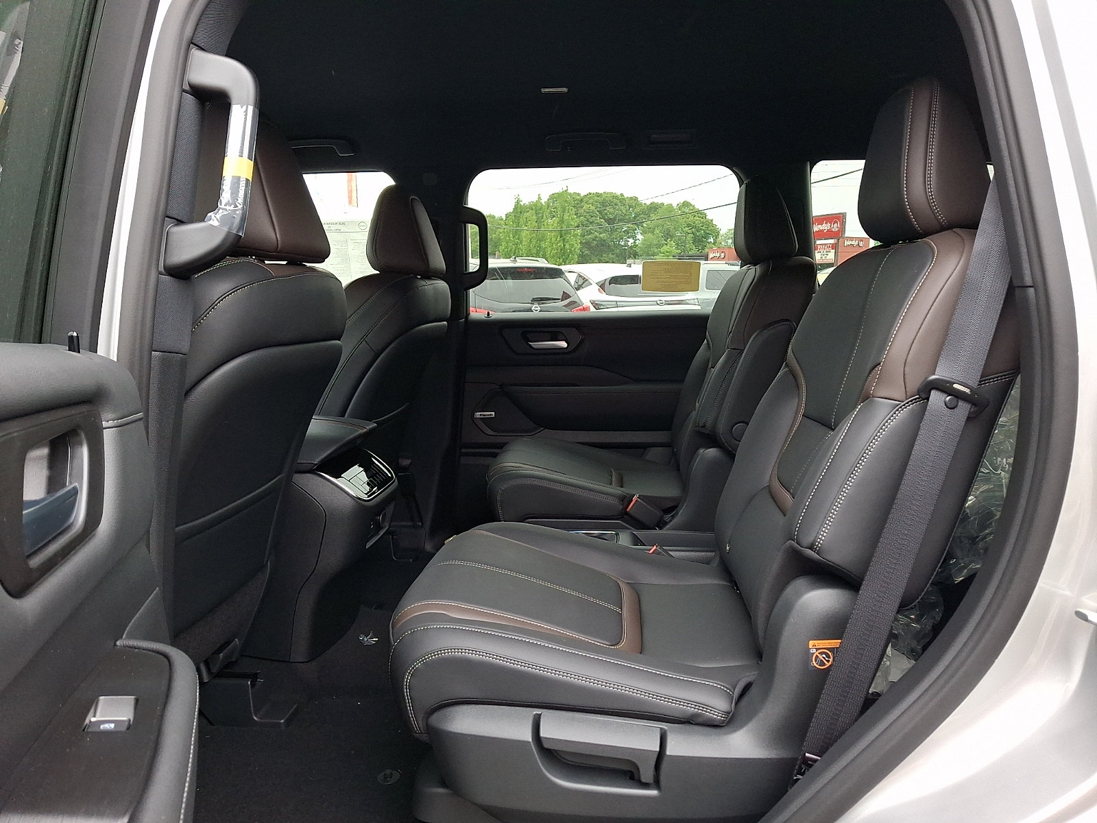 New 2026 Nissan Armada SL w/ Captain's Chari Seat Package AWD/4WD image 7