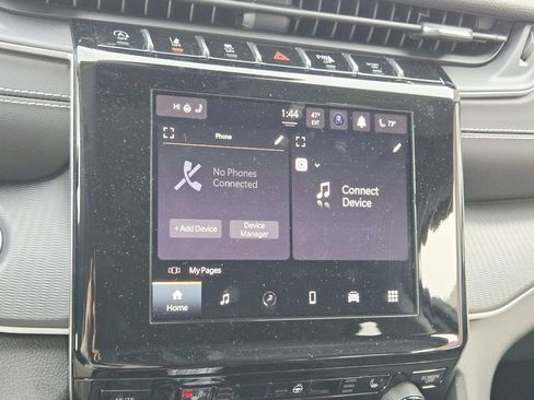 Used 2023 Jeep Grand Cherokee Laredo w/ Luxury Tech Group I image 24