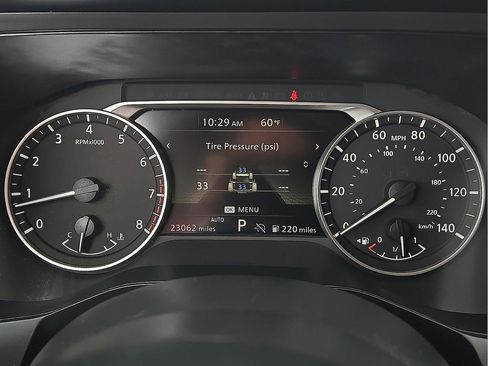 Used 2024 Nissan Pathfinder S image 18