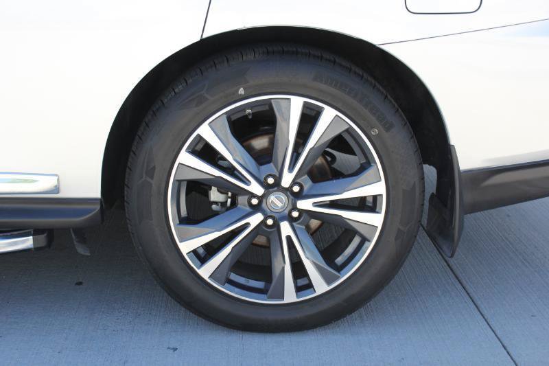 Used 2018 Nissan Pathfinder Platinum w/ Cargo Package FWD image 53