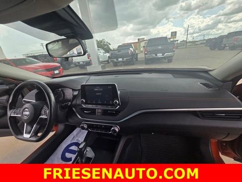 Used 2022 Nissan Altima 2.5 SR image 11