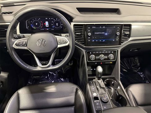 Used 2023 Volkswagen Atlas SEL R-Line image 17