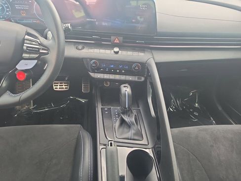 Used 2022 Hyundai Elantra N FWD image 11