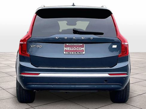 Used 2024 Volvo XC90 T8 Plus w/ Protection Package Premier image 7